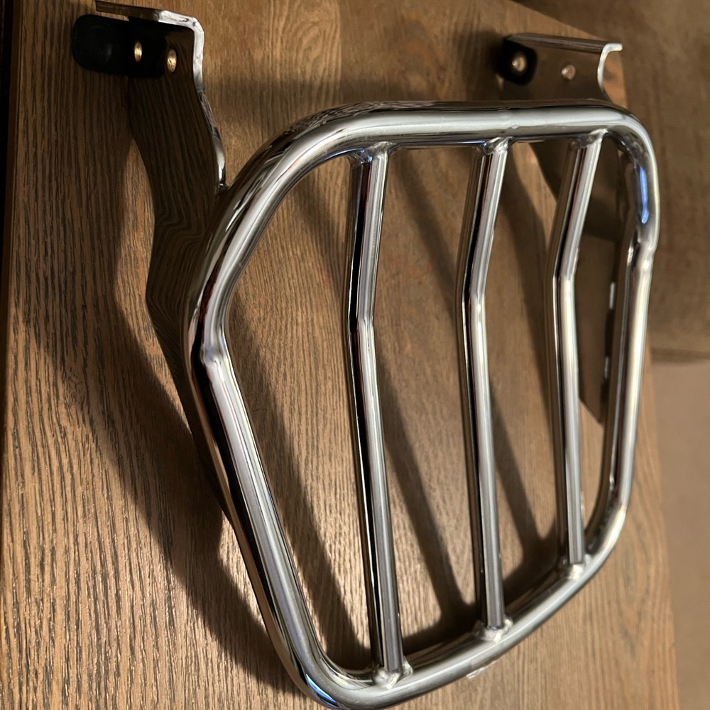 Harley Davidson Luggage Rack- Chrome - Picture 2 of 8